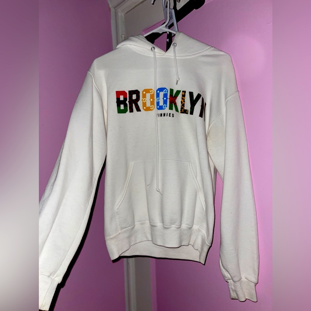 Brooklyn x Vinnies Pullover
80%cotton 20%poly
Multi color print on chest